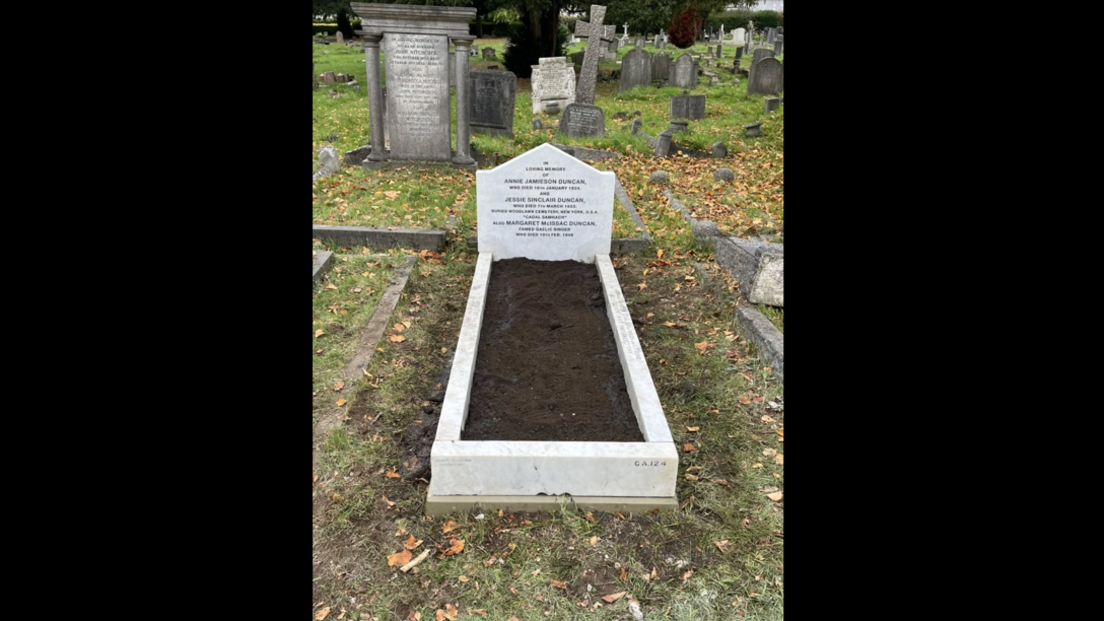 Uaigh Mairead NicDhonnchaidh an dèidh a sgeadachaidh