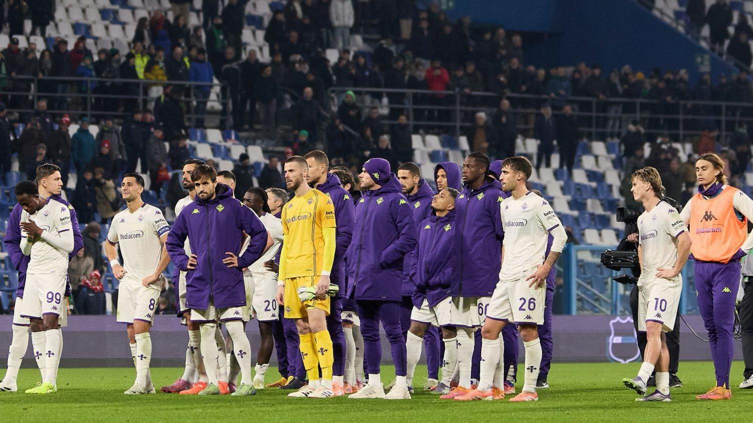 Dejected Fiorentina players following the loss to Sassuolo