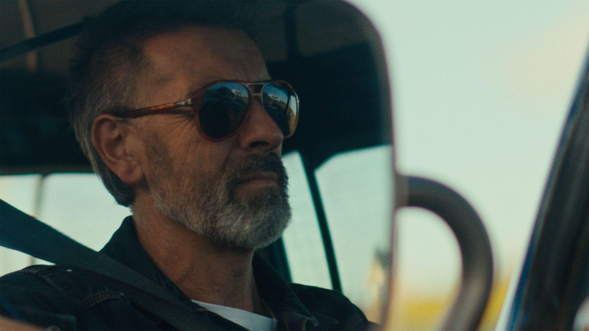 Wil Tân yn gyrru fan