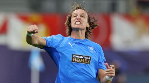 David Luiz celebrates