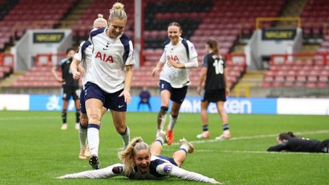 Olivia Holdt scores winner for Tottenham