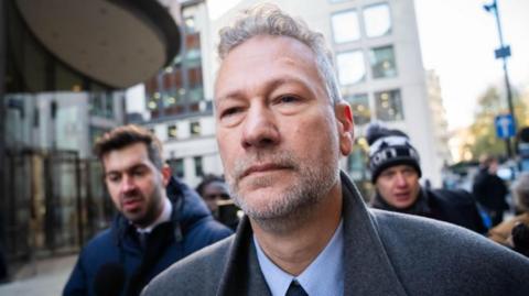 Cafodd Nathan Gill ei ddedfrydu i 10 mlynedd a hanner yn y carchar ddydd Gwener diwethaf