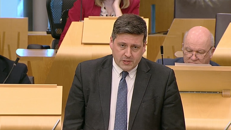 Jamie Hepburn ann am Pàrlamaid na h-Alba