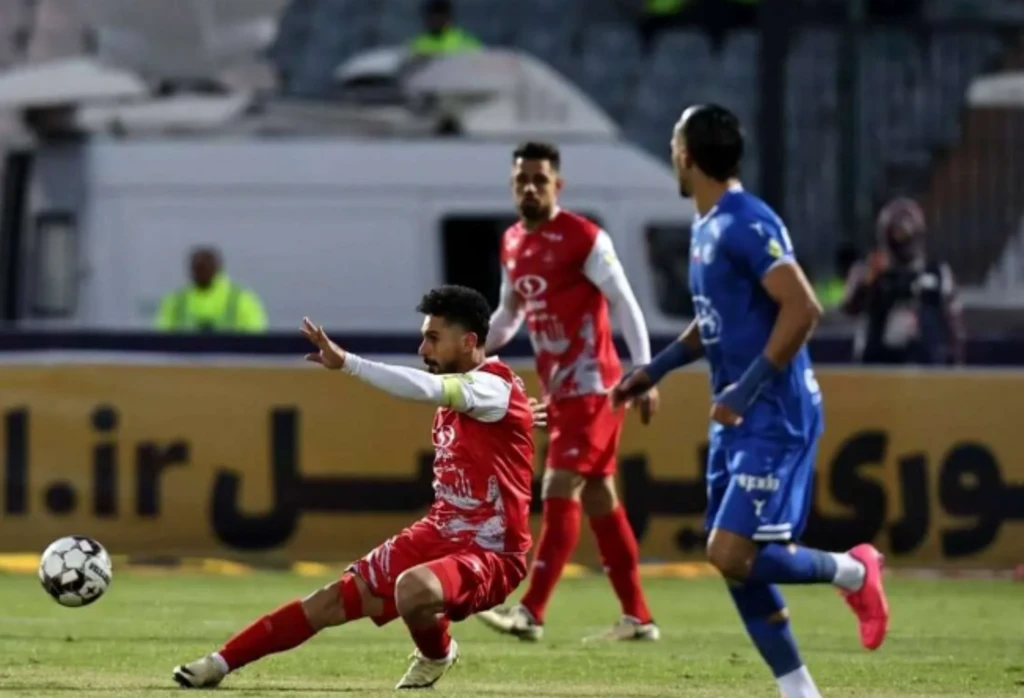 حاشیههای داربی تهران در اراک