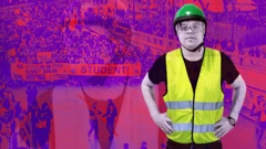 Protesti, studentski protesti u srbiji, muškarac sa šlemom na glavi i žutim prslukom