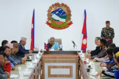 जेन जी र सरकारबीच सम्झौता गर्ने कार्यक्रममा प्रधानमन्त्री सुशीला कार्की, मन्त्रीहरू र जेन जी प्रतिनिधि