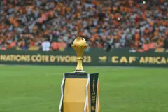 Vue générale du trophée de la Coupe d'Afrique des nations avant la finale de la Coupe d'Afrique des nations (CAN) 2024 entre la Côte d'Ivoire et le Nigeria au stade olympique Alassane Ouattara à Ebimpe, Abidjan, le 11 février 2024.