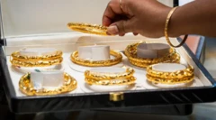 ਸੋਨੇ ਦੇ ਗਹਿਣੇ