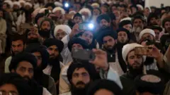 دیني عالمان