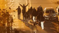 지난 1월 8일 거리에서 시위 중인 이란인들의 모습