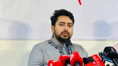 আহ্বায়ক নাহিদ ইসলাম সংবাদ সম্মেলনে বক্তব্য দেন