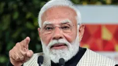 नरेंद्र मोदी