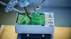 கணினி சிப் உற்பத்தியில் சீனா, தைவானை இந்தியாவால் முந்த முடியுமா?