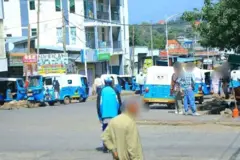 Namoota Namoota magaalaa keessa deemaa jiran