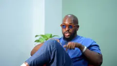 Nna m gbahapụrụ anyị oge m na-etolite etolite - Charles Born