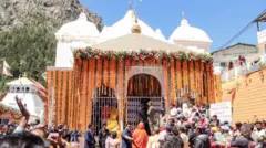 बीकेटीसी अध्यक्ष के अनुसार गंगोत्री धाम (तस्वीर में) और यमुनोत्री धाम में ग़ैर हिंदुओं के प्रवेश पर रोक लगा दी गई है