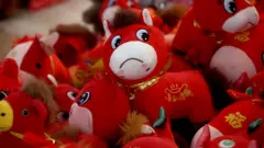 รู้จัก "ตุ๊กตาม้าเศร้า" ผลิตผิด แต่ขายดีจนหมด