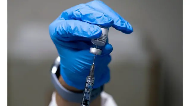 कोरोना लस