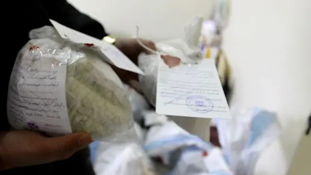 بسته حاوی صدها قرص کاپتاگون