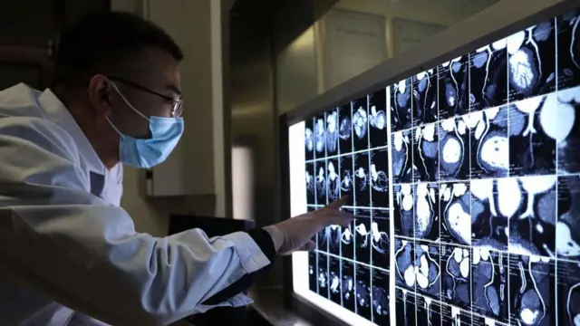 有执业中医师认为中医走向专科化,除了令市民更多选择,也能让医师更有系统地进行科研。