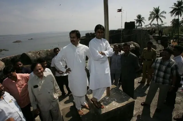 राज आणि उद्धव ठाकरे