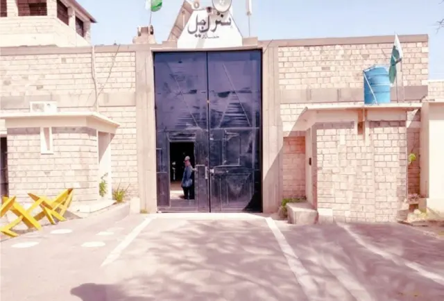 مختلف جیلوں میں رکھے جانے کے بعد ہائی جیکنگ کے ملزم کو سینٹرل جیل خضدار منتقل کیا گیا تھا