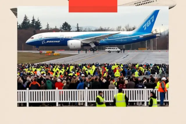 پہلی بار جب 2009 میں اس طیارے کو لانچ کیا گیا تو پرجوش تماشائی وہاں موجود تھے