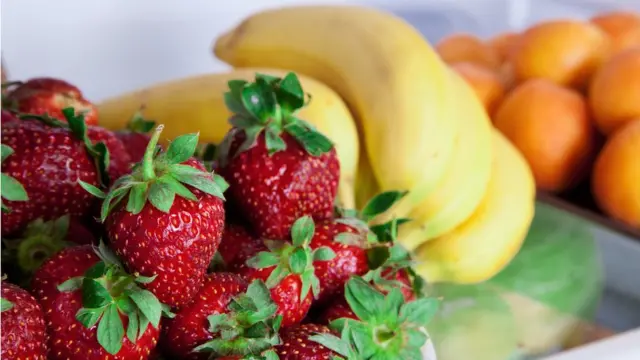 فریج میں تازہ پھل