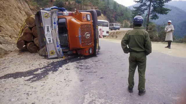रस्ते अपघात