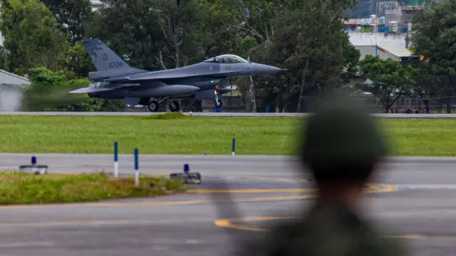 台湾F-16战机资料图片