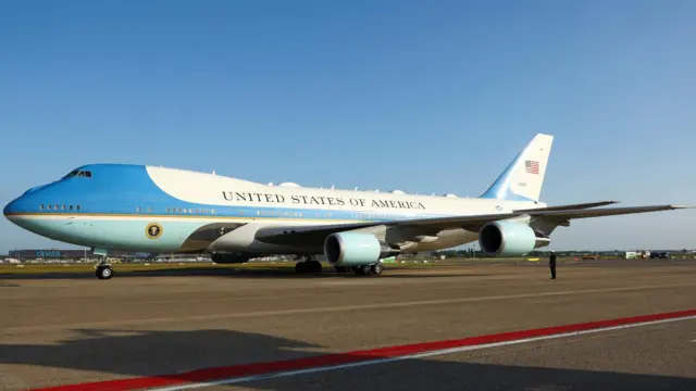 هواپیمای رئیس جمهور آمریکا که ایرفورسوان نام دارد