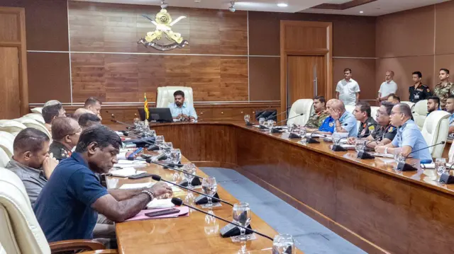 ආපදා කළමනාකරණය සම්බන්ධයෙන් ජනාධිපතිවරයාගේ ප්රධානත්වයෙන් පැවති රැස්වීම