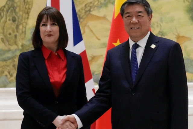 英國財政大臣李韻晴與中國副總理何立峰會面。