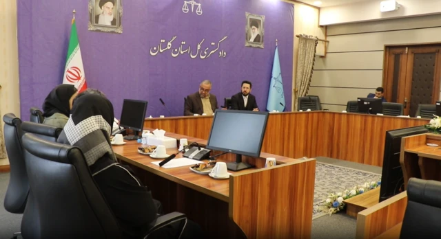 خبرگزاری میزان ویدئویی از جریان امضای سند عفو گلی کوهکن منتشر کرده است