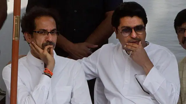 उद्धव आणि राज ठाकरे.
