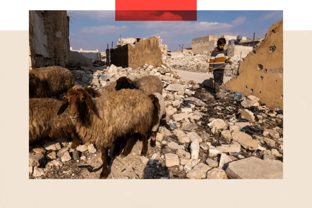 جنگ کے زخم ابھی باقی ہیں اور شام کے شہروں اور دیہات میں لوگ اپنے کھنڈرات نما گھروں میں زندگی گزارنے پر مجبور ہیں