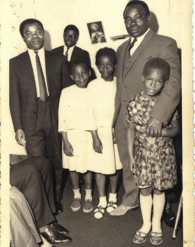 ኢጄዎማ ኡቼግቡ ከአባቷ ጋር