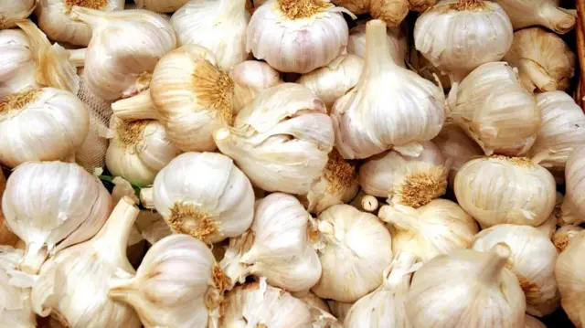 የደረቀ ነጭ ሽንኩርት