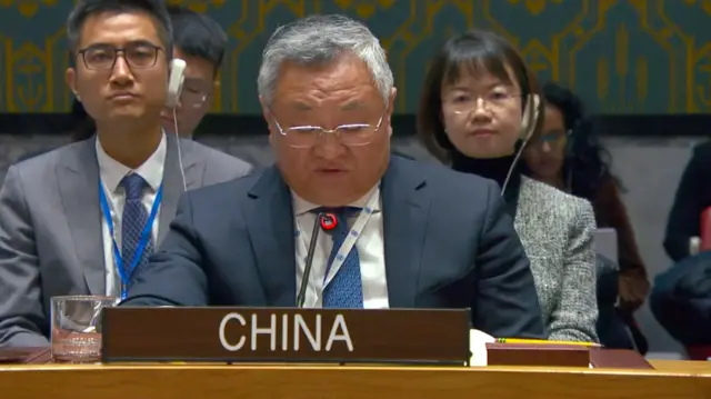 نماینده چین در حال سخنرانی در نشست شورای امنیت در باره افغانستان