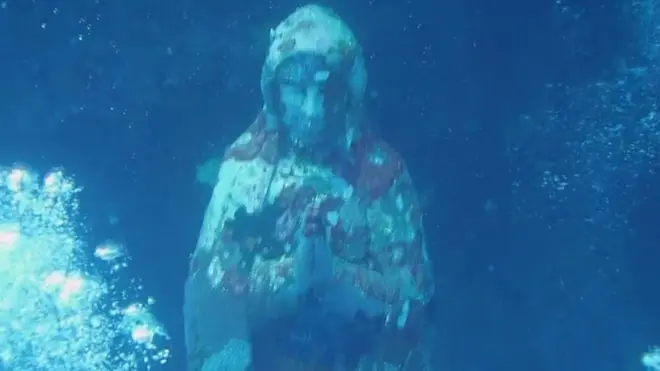 استخدمت السلطات في الفلبين سلاحا من نوع آخر في محاربة الصيد بالمتفجرات. ذلك السلاح هو تمثال مريم العذراء.