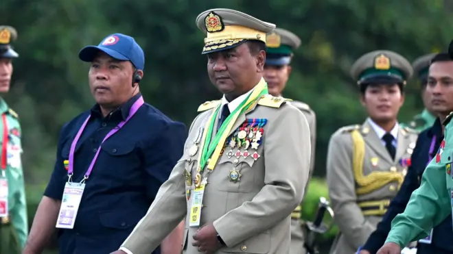 တပ်မတော်နေ့ အခမ်းအနားမှာတွေ့ရတဲ့ ဗိုလ်ချုပ်ဇော်မင်းထွန်း