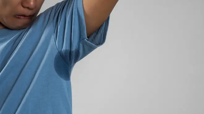 پیراهن فردی عرق کرده