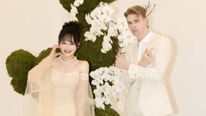 邓邓和她的英国男友