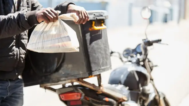 بائیک رائیڈر، کھانا