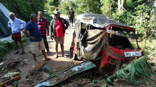 දොළුව නිල්ලඹ නාය