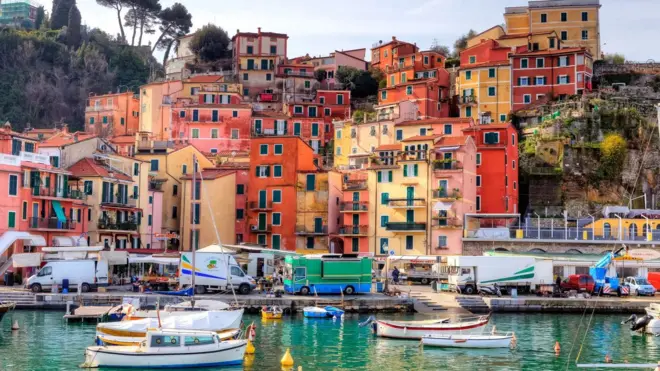 2023 වසරේ සංචාරය කිරීම සඳහා ලෝකයේ හොඳ ම ගම්මාන