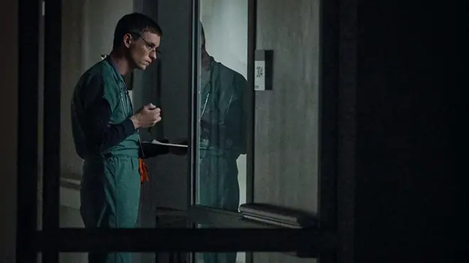 ادی ردمین در صحنهای از فیلم پرستار خوب