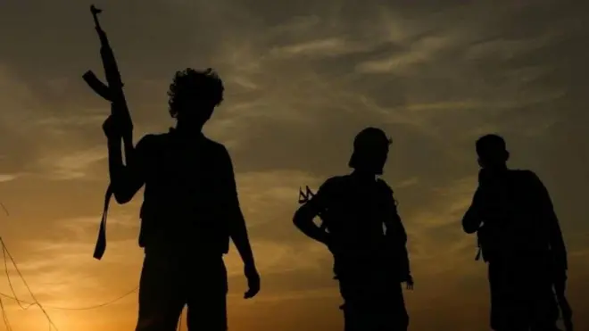 መሳርያ የያዙ ታጣቂዎች