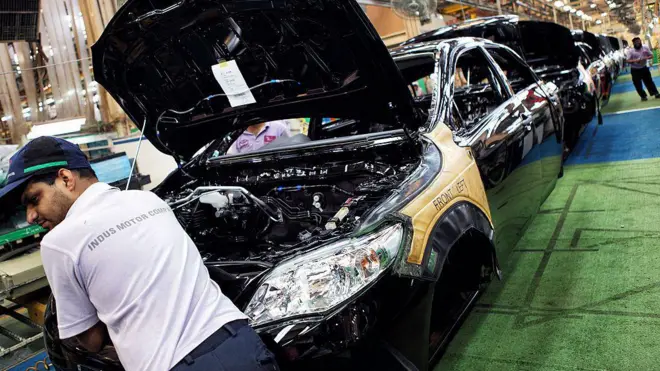 پاکستان، گاڑیاں