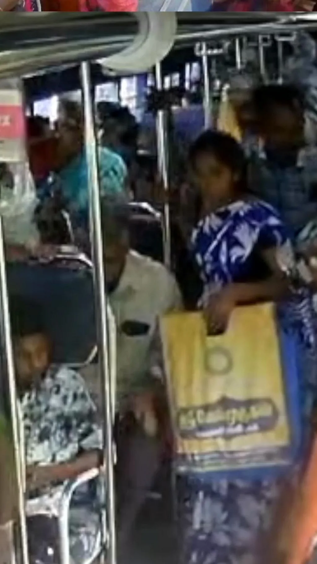 தனியார் பேருந்தில் இருந்து தவறி விழுந்து உயிரிழந்த பெண்- காணொளி